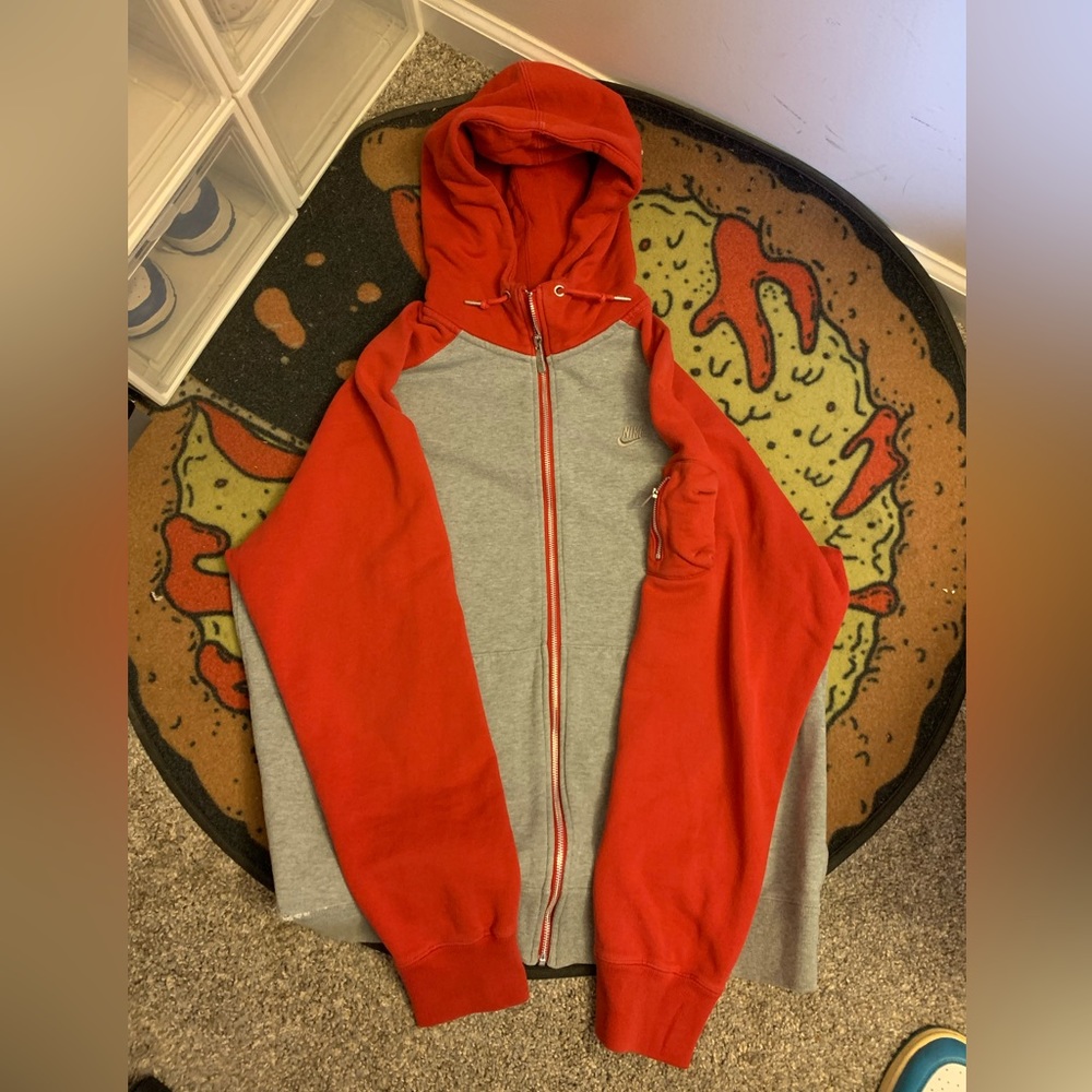 Size XL - Nike Sportswear Zip Up Hoodie ’The AW77’ preowned (red/grey)
